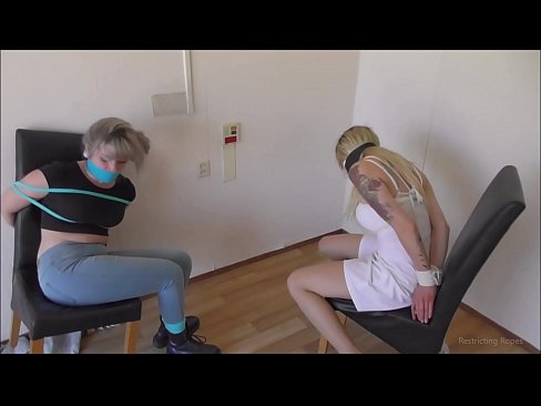 ❤️ Bağımlı / bağlı ve ağzı tıkalı / sıkıntı içinde küçük hanım Porno tr.mysexpics.ru ❌️❤