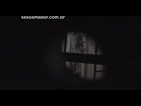 ❤️ Sarışın, içi boş tuğlaların arkasına gizlenmiş bir mahalle röntgencisi tarafından gizlice videoya alınır Porno tr.mysexpics.ru ❌️❤